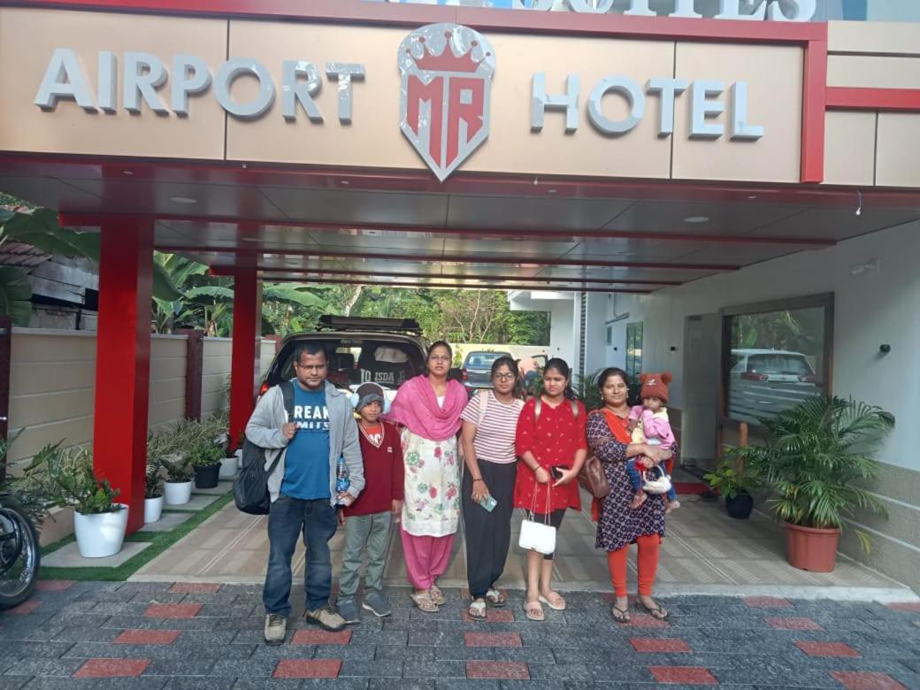 Marina Suites Airport Hotel Kochi Екстериор снимка