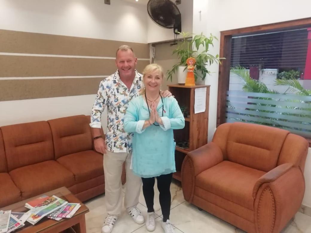 Marina Suites Airport Hotel Kochi Екстериор снимка