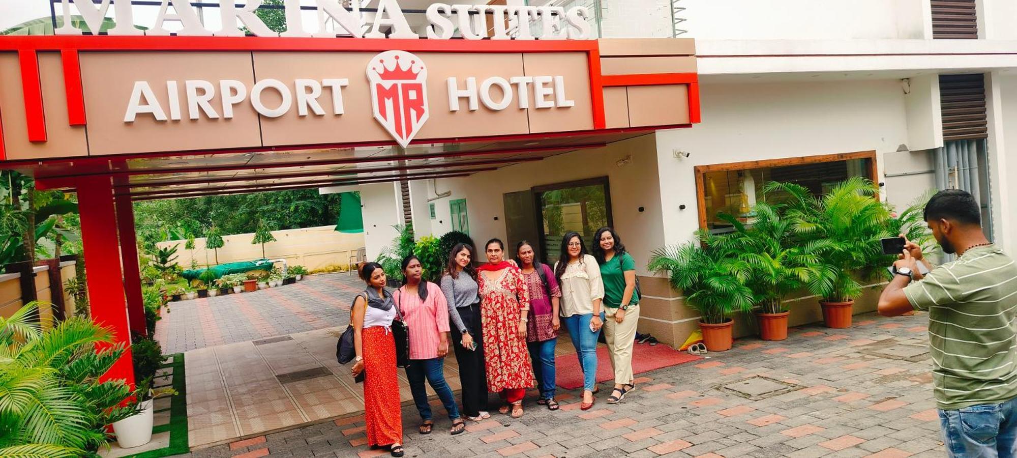 Marina Suites Airport Hotel Kochi Екстериор снимка