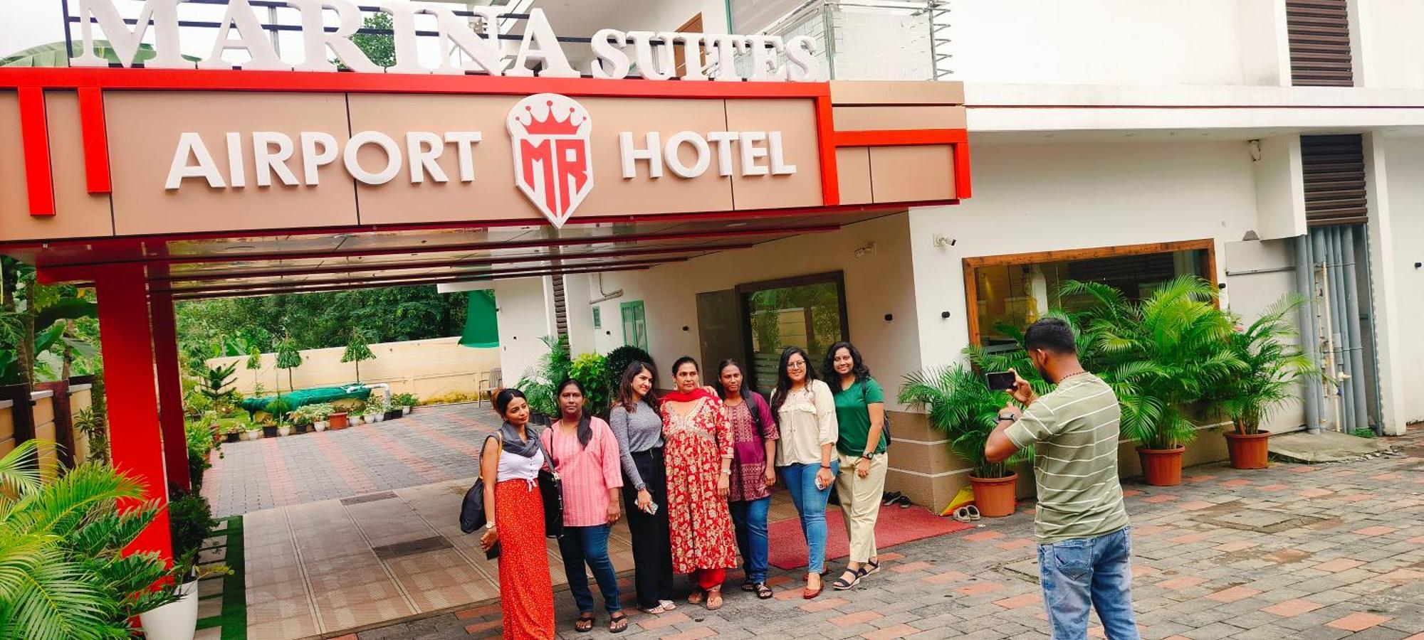 Marina Suites Airport Hotel Kochi Екстериор снимка