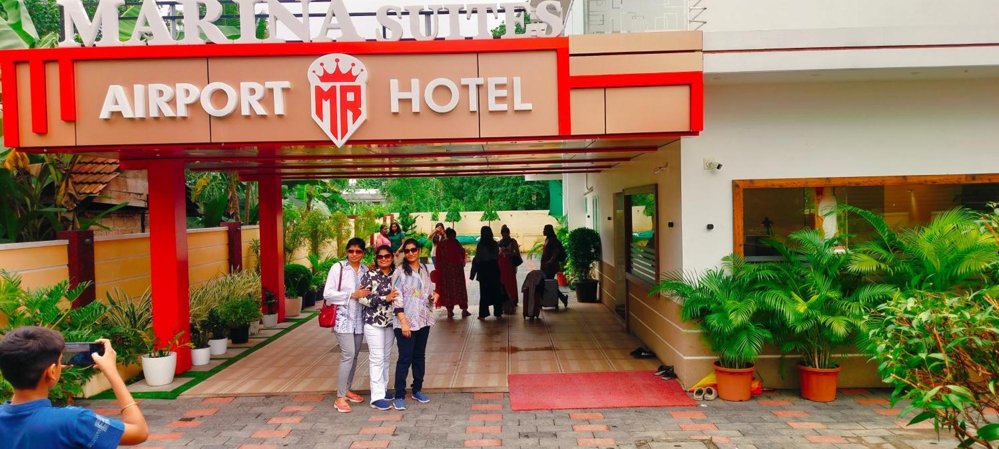 Marina Suites Airport Hotel Kochi Екстериор снимка