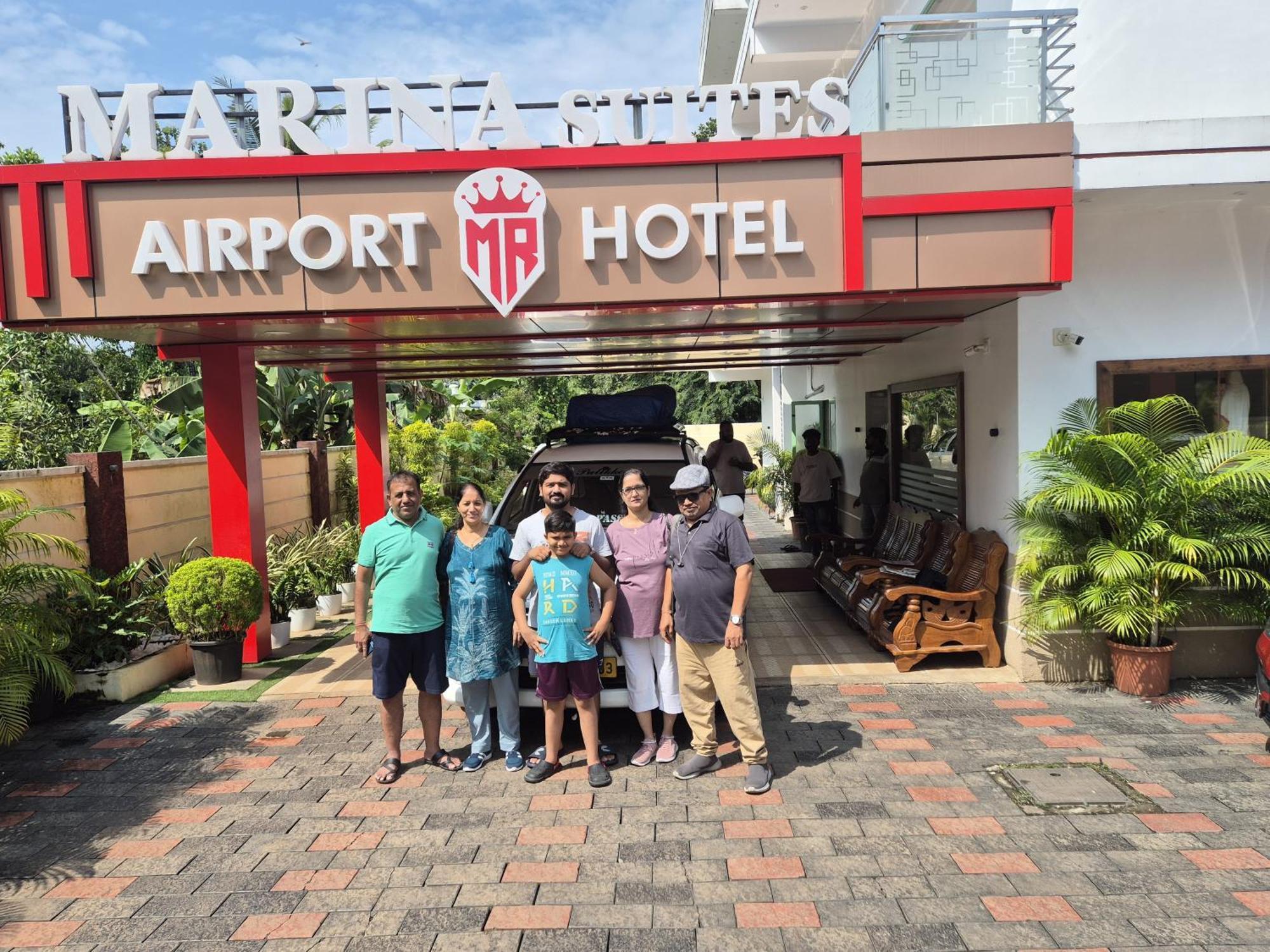 Marina Suites Airport Hotel Kochi Екстериор снимка