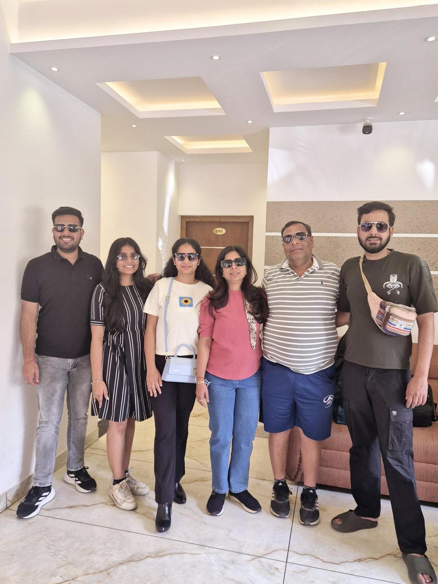 Marina Suites Airport Hotel Kochi Екстериор снимка